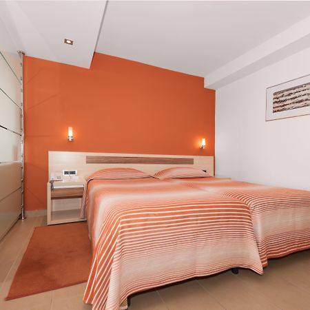 Belvedere Resort Apartments Върсар Екстериор снимка